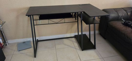 L-Shaped Gaming / Computer Desk w/ Power Outlets & Keyboard Tray