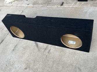 ($150 firm) $330 dollar box for more than 1/2 price. Ported 2/12s sub box for single cabs