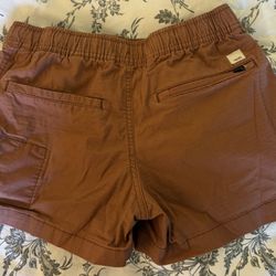 Vuori Shorts