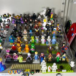 LEGO Minifigures various theme. Castle Star Wars. Dc marvel Disney CMFs etc.