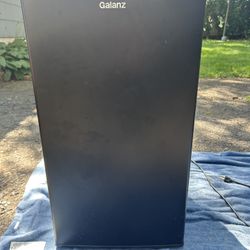 Mini Refrigerator 