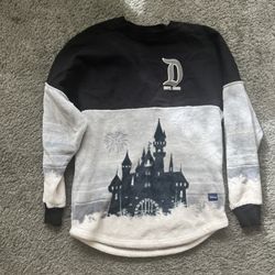 Disneyland Resort Fuzzy Sherpa Spirit Jersey in size X Smal