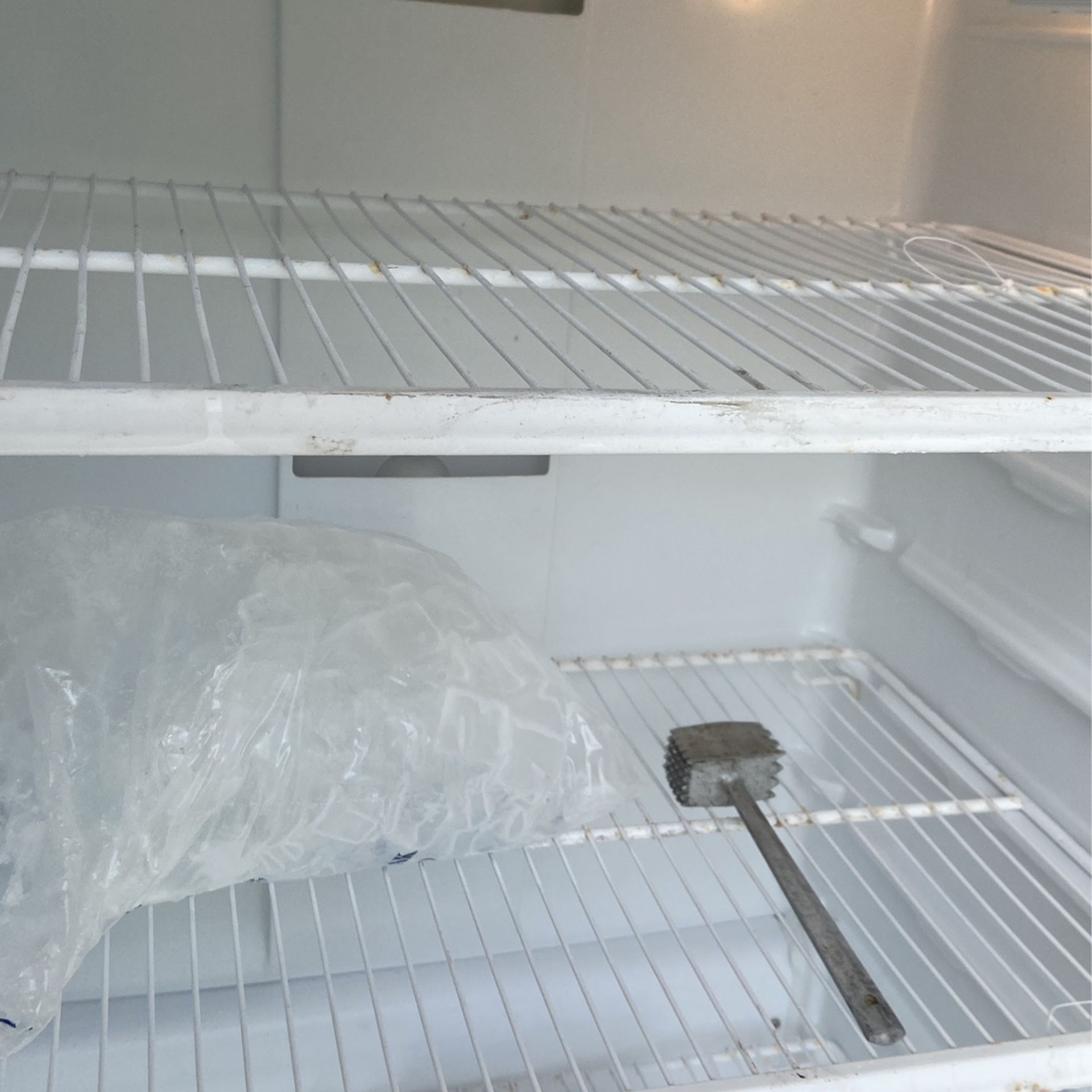 26 Cubic Stand Up Deep Freezer for Sale in Pompano Beach, FL OfferUp