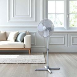 Utilitech 16-in Indoor Oscillating Pedestal Fan, in White