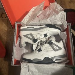 Jordan 4s