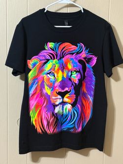 Colorful Lion’s Face Black T-Shirt  size Medium