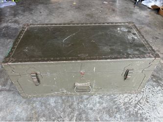 1949 Military Chest
