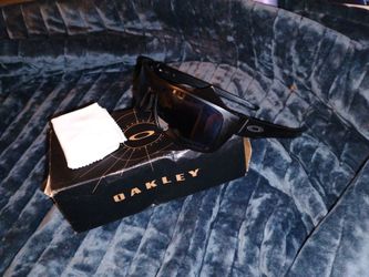 Drop Point Oakleys