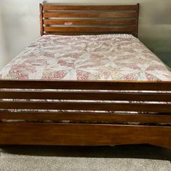 Queen Size Sleigh Bed And Box Springs
