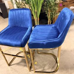 26” Set of 4 Velvet Counter Height Bar Stools 
