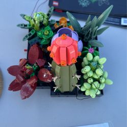LEGO Succulent Plants 