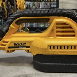 Dewalt 20V Cordless 1/2 Gal Wet/dry Portable Vacuum 