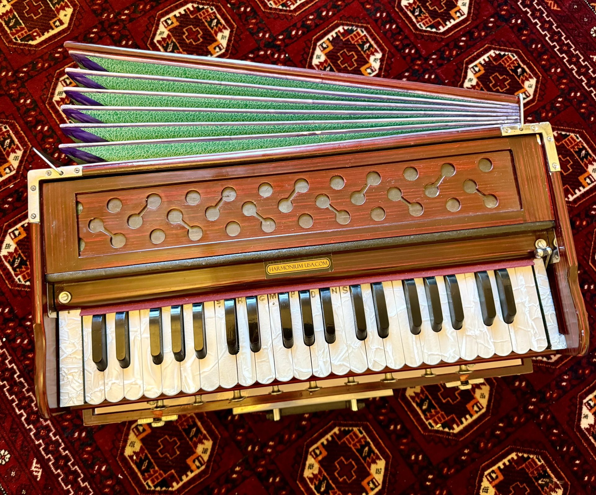 Harmonium 
