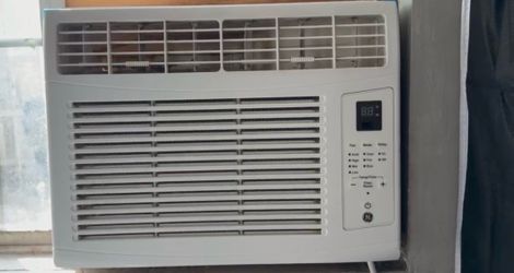 GE Window Air Conditioner 6,000 BTU (Excellent Condition, No Remote)