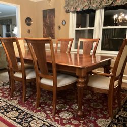 Cherry Wood 72" Extendable Dining Table (Stanley Furniture)