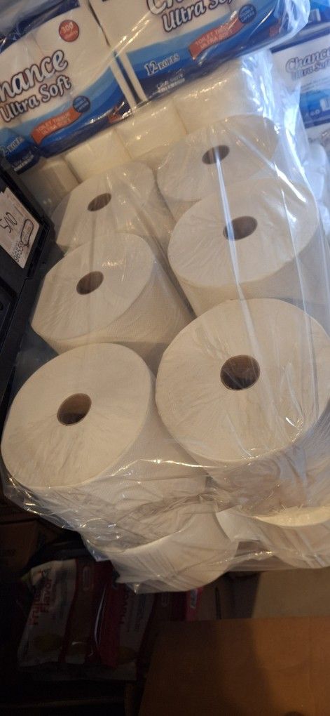 6 Commercial Paper Towel Rolls (1000ft Each Roll)