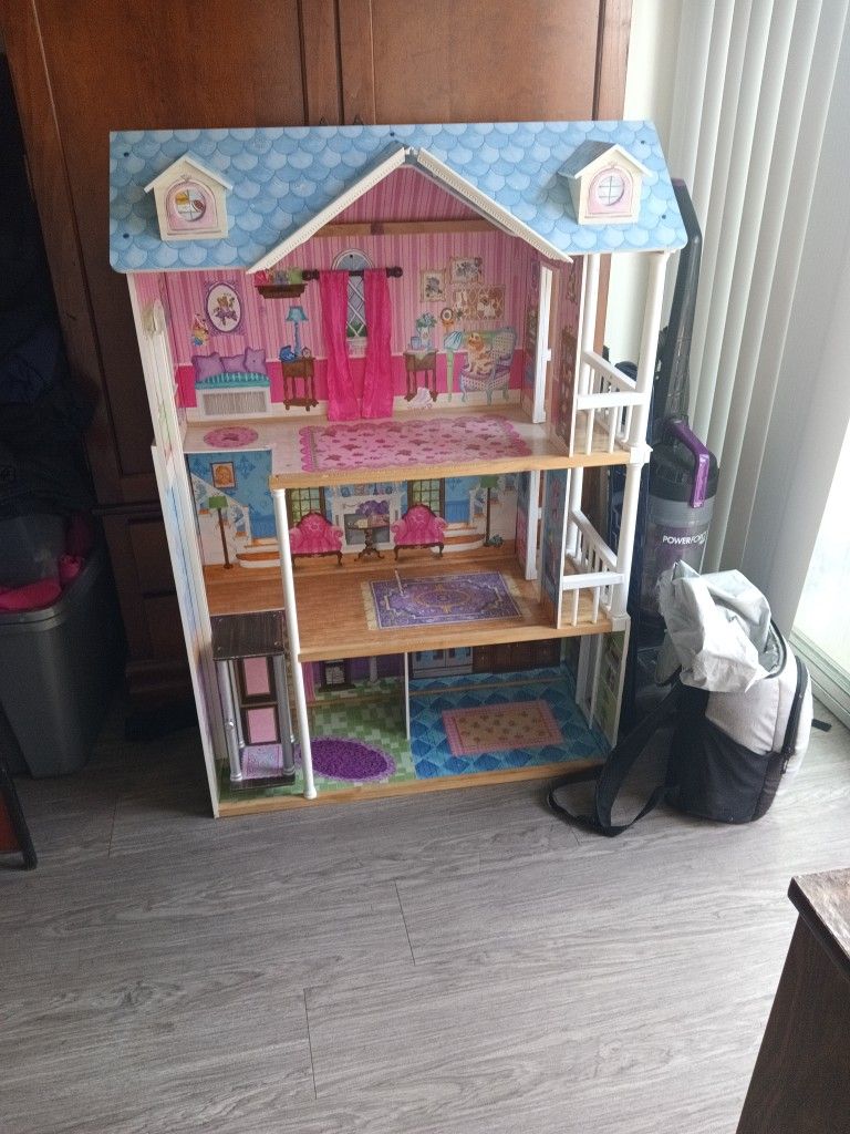 Three Story Doll House With Elevator