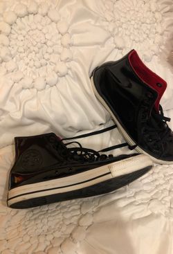Brand new converse size 9 Shiny patent leather black Limited addition