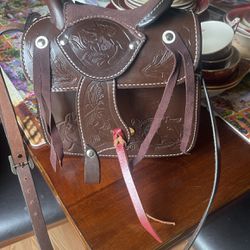 Gorgeous Saddle Purse All Leather!