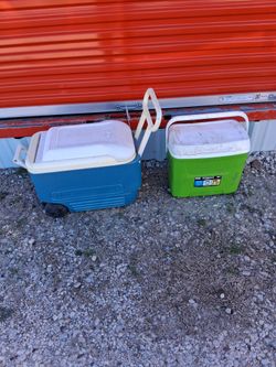 2 Coolers $35 Dlls. Both. 