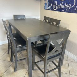 Dinning Table With 6 Chairs 