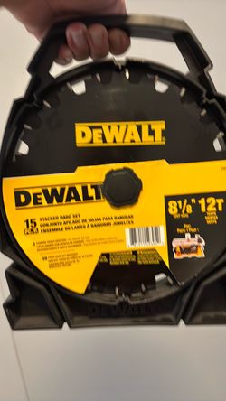 DeWalt 8-1/8" 12T Stacked Dado Set 15-Piece