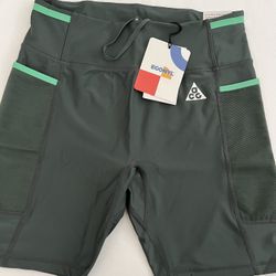 Women’s M New With Tags 