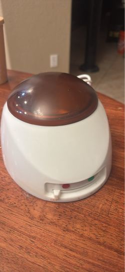 Wax warmer