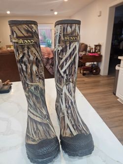 Dunns Camo Hunting Boots Mens Size 9 Steel Shank Waterproof Rubber Mossy Oak