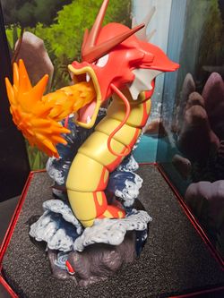 Pokemon World Championships 2025 Anaheim Shiny Gyarados Deluxe Figure