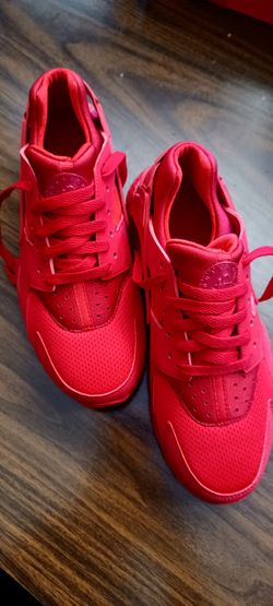 BEST OFFER Nike Size 7 Boys Shoes.