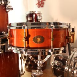Noble & Cooley Solid Shell Honey Lacquer Snare Drum