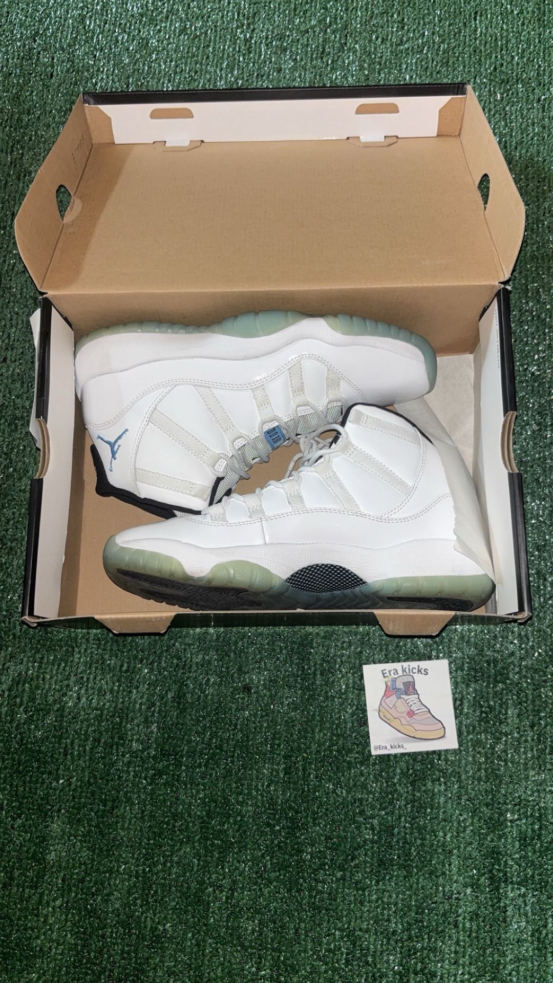 Jordan 11 ‘legend blue’