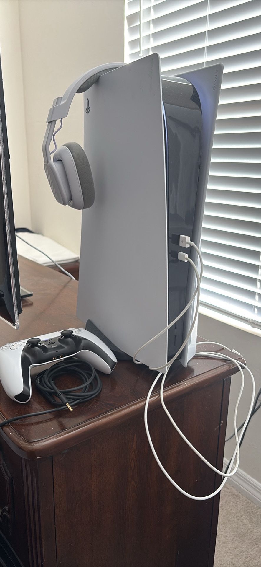 Ps5 With Gaming Headset + Controller