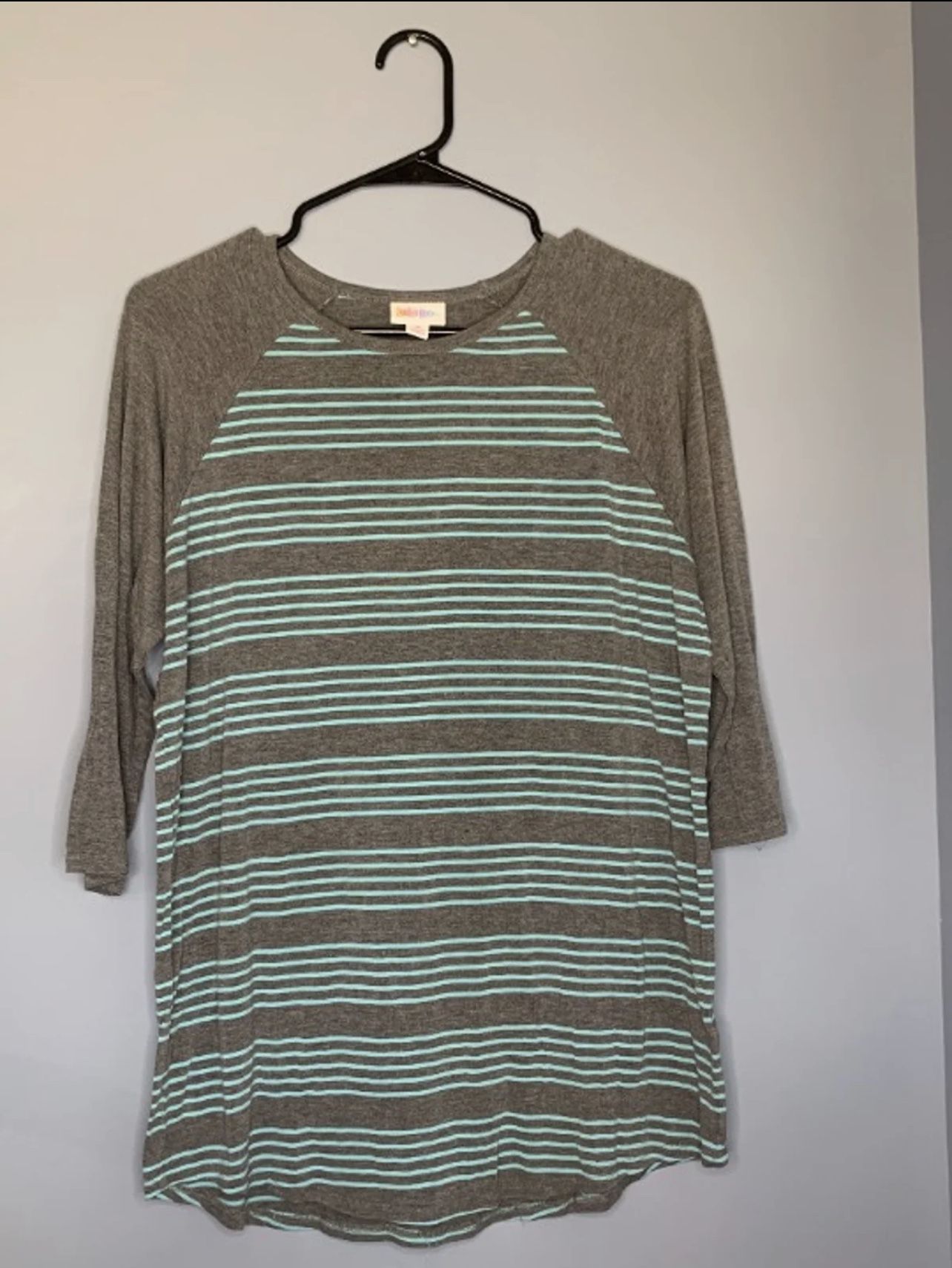 Women’s LuLaRoe Shirt