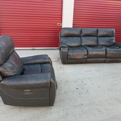 Reclining Sofa & Recliner 