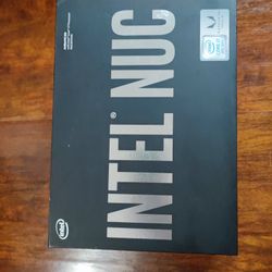 Intel NUC NUC8i7HVK Hades Canyon PC 