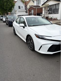 2025 Toyota Camry Hybrid