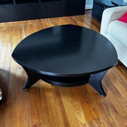 Table, 2 side tables, and 2 table lamps