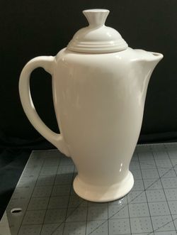 Fiestaware white Coffee/Tea Pot with lid