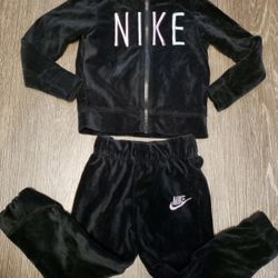 Nike Toddler Girl Size 2