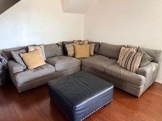 Sectional couch