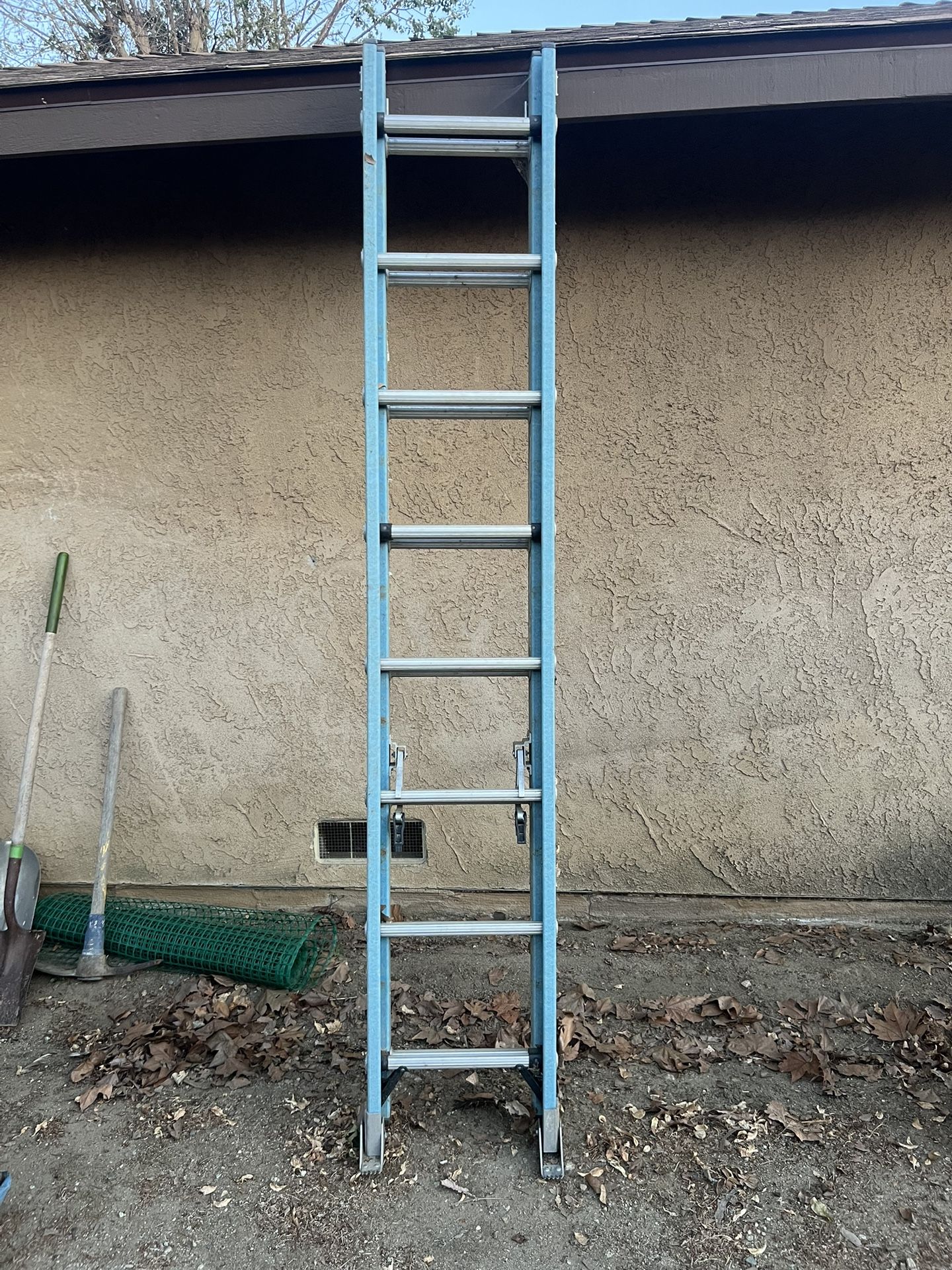 Werner Ladder, 16ft, BLUE