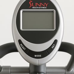 Sunny Health & Fitness Elliptical Machine – Barely Used 