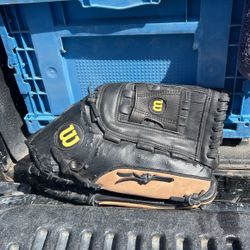 Wilson Elite Softball Glove 14" RHT Over Sized Pocket Custom Fit Strap A2444 EUC