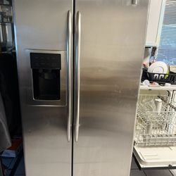 GE Stainless Side-by-Side Refrigerator with Dispenser 