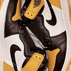 Taxi Yellow Toe Jordan 1s Sz 10.5