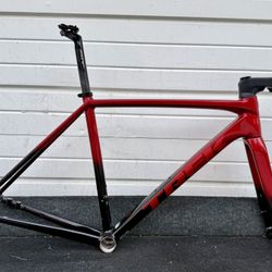 2025 54cm Trek Emonda ALR