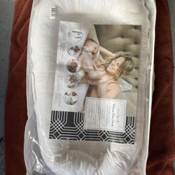 Clean/good Condition White Deluxe Plus Dockatot 