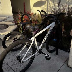 Throne White Chad 29er